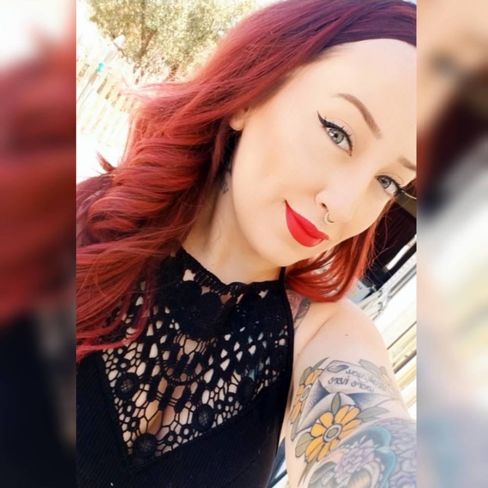 Meet your Posher, Kayla